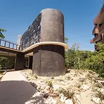 Apartamento Amira - Stylish Penthouse With Rooftop Pool & Sea Horizon *