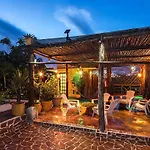 Maison Hotel 3*