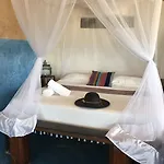 La Del Sol Boutique Hotel