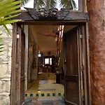 La Del Sol Boutique