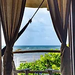 La Del Sol Boutique
