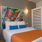 Azura Boutique Hotel