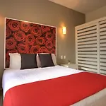 Azura Boutique Hotel