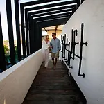 Hotel Noah