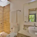 Villa Exclusive 3-bedroom House With A Large Roof Terrace And Private Pool *