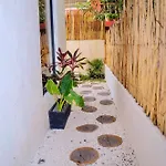 Natural Lighted Boho Chic Studio With Private Pool By Waves