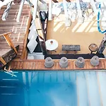 Hotel Teetotum 3*