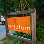 Teetotum Hotel 3*