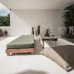 16tulum Hotel 3*
