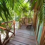 Stunning 6 Private Villas & Ph /Wifi/Ac/Pool/Gym.