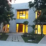 Xaha Villas Suites & Golf Resort