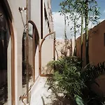 Babel Aparthotel 3*