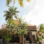 La Del Sol Boutique Hotel