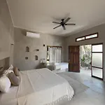 Hotel La Del Sol Boutique