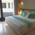 Mak Nuk Village - Clothing Optional