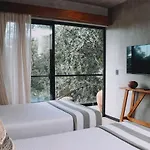 Apartment Luum Vibe, Free Soul And A Refuge In The Jungle *