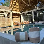 Corazon Toh - Luxury Experience