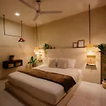 Noah Hotel