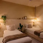 Noah Hotel