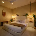 Noah Hotel