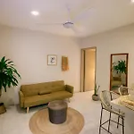 Noah Hotel 3*