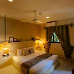 Hotel Noah 3*
