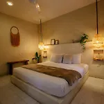 Noah Hotel