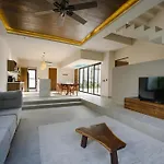 6br Luxury Perla With 2 Pools & Game Villa