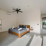 6br Luxury Perla With 2 Pools & Game Villa