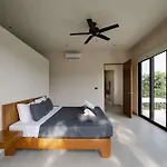 6br Luxury Perla With 2 Pools & Game Villa