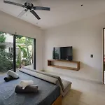 6br Luxury Perla With 2 Pools & Game