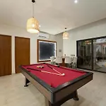 6br Luxury Perla With 2 Pools & Game Villa