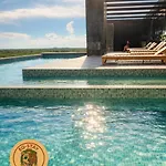 Jungle Guardian - Rooftop Pool & Club In Zona Hotelera Apartment Tulum