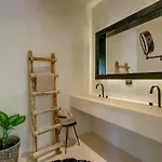 Villa Casa Tira - Your Luxury Jungle Mansion In