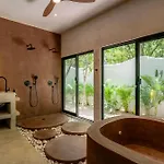 Casa Tira - Your Luxury Jungle Mansion In Villa