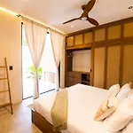Tierra - Pool & Roof Panoramic