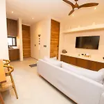 Apartahotel Tierra - Pool & Roof Panoramic 3*