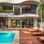 Luxury 4Br Eco Villa 10Ppl Outdoor Pizza Oven - Private Pool & Jacuzzi