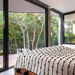 Villa Luxury 4br Eco 10ppl Outdoor Pizza Oven - Private Pool & Jacuzzi