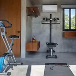 Luxury 4Br Eco Villa 10Ppl Outdoor Pizza Oven - Private Pool & Jacuzzi