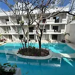 Tulum Jungle Loft With Pool And Rooftop Near Beach And Cenotes And Dowtown! Fast Wifi! Perfect For Expats