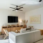 Seremonia 3br With Private Pool & Jacuzzi Villa