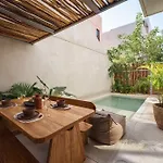 Seremonia 3br With Private Pool & Jacuzzi Villa *