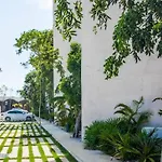 Elegante Estudio En Ophelia