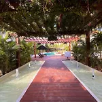 Blue Luxury, Alberca Central, Cocina Equipada