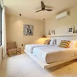 New Luxury Design Private Roof Top Pool Walkable