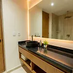 Luxury Two-level Loft In With Pool & Gym Apartamento