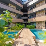 Paramar Black, Style In Zama Apartamento