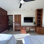 Luxury 2 Bd Roof Top Private Pool - Jungle View