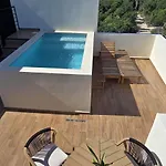Luxury 2 Bd Roof Private Pool - Jungle View